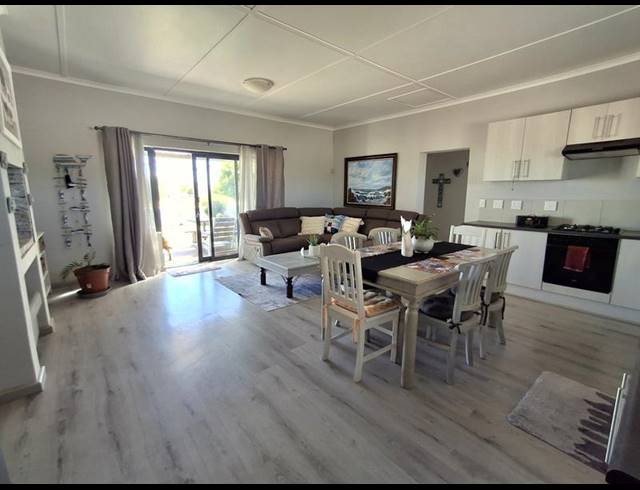 3 BEDROOM HOUSE FOR SALE IN BRITANNIA BAY